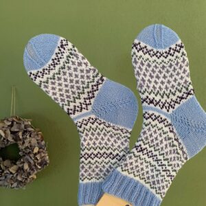 Socken weiss-blau-grau-violett
