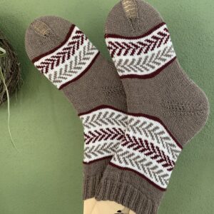 Socken braun-weiss-rot