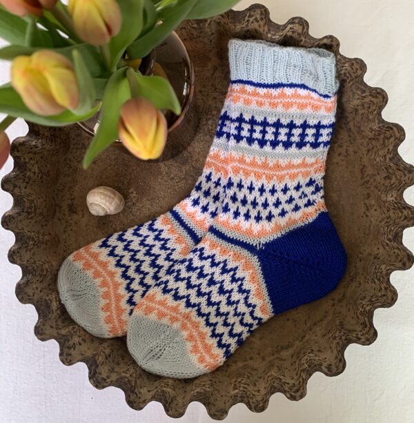 Socken hellblau-blau-weiss-orange